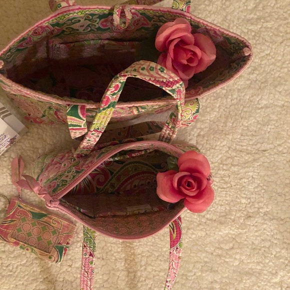 Vera Bradley Beautiful bright colored spring bag bundle💓🙌 - Picture 5 of 7